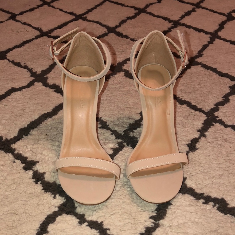 NWOT!! Nude strappy heels